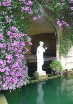 Estatua de una ninfa